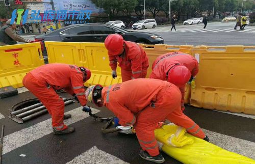 张家港南丰镇管道修复现场